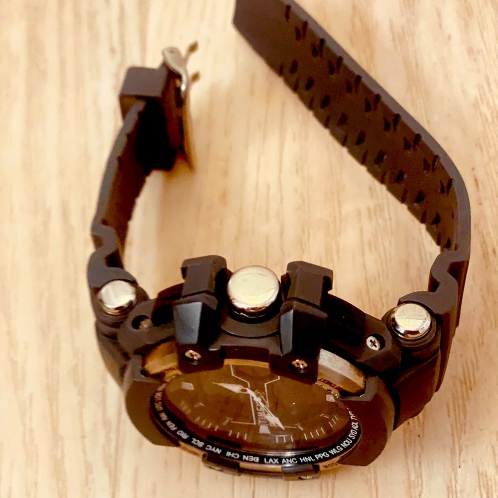 Timex tactic Digital - Picture 2 of 3